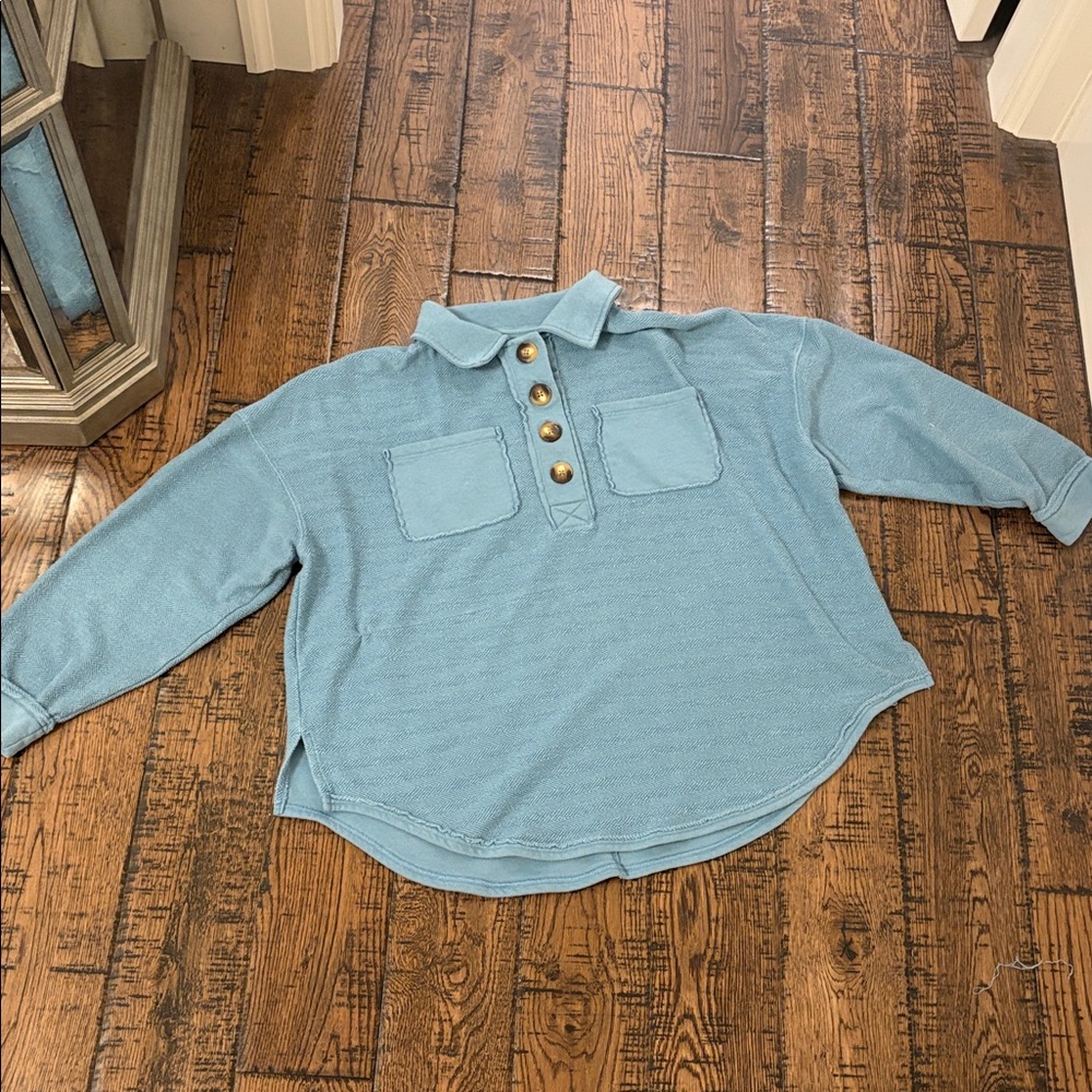 American Eagle Blue Quarter Button Pull Over